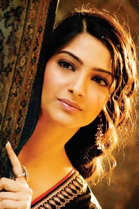 Bollywood Actress Sonam Kapoor Hot Photos Tamil Actress