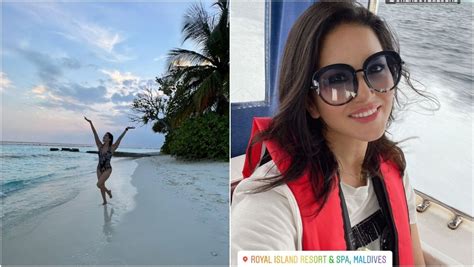 Sunny Leone In Stunning Bikinis Enjoys A Dip In The Sea At Maldives