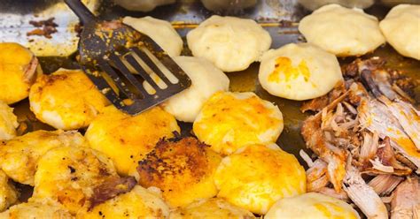 traditional ecuadorian dishes and food to try when you