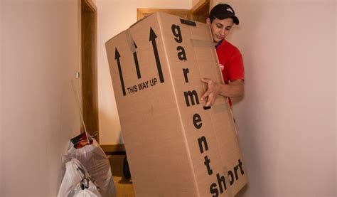 safety rules  lifting heavy objects fantastic removals blog