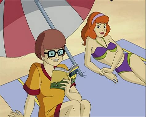 Image Velma And Daphne In Beach 01  Heroes Wiki