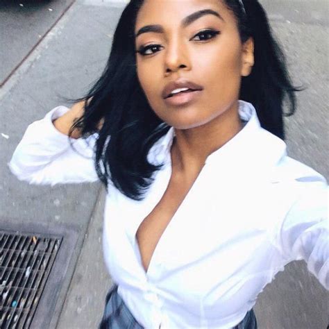 Beautiful Black Ladies That Will Brighten Your Day 45