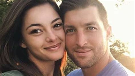 Tim Tebow S Miss Universe Girlfriend Celebrates His