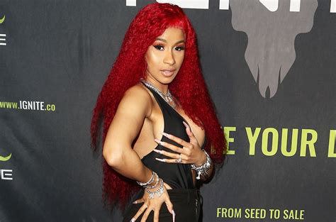 Cardi B Suffers Post Plastic Surgery Complications And