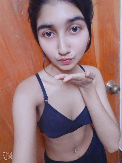 Indian Barely Teen Nude Selfie Leaked Desi Girls Pic