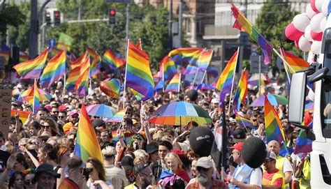 Warsaw Gay Pride Parade Back After Backlash Pandemic Ap News