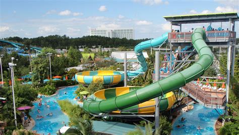 disney world universal orlando water parks closed due  cold weather