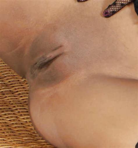 model top serliana rosida model telanjang khusus dewasa 35 pics