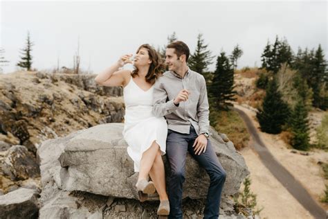 Misty Columbia Gorge Engagement Shoot Kate Ames Photography