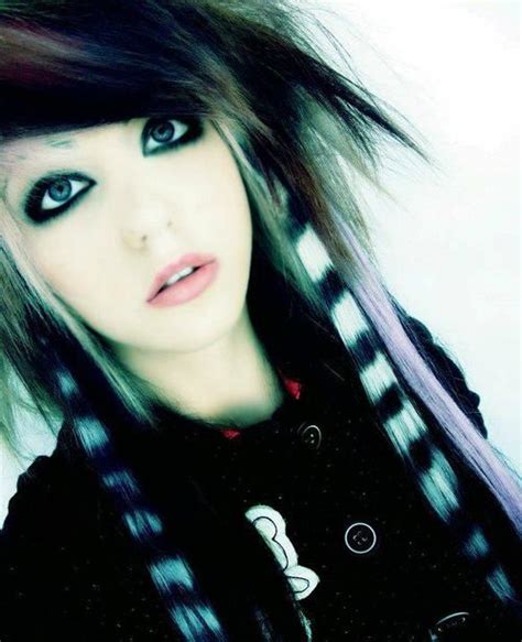 Pin By Tay And Ken Lenderson On Emo Emo Scene Hair Emo Makeup Scene Hair