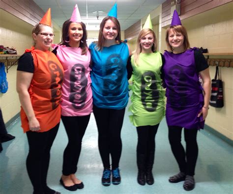 cute group costumes elementary teachers dressed  crayons costumes