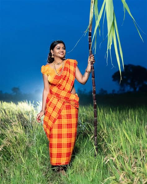 Actress Shalu Shamu Latest Photos In Saree Navel Queens