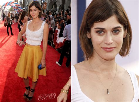 wikimise lizzy caplan wiki and pics