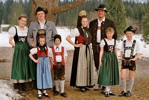 overview   folk costumes  germany german traditional dress