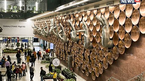delhi airport   terminal  domestic arrivals passenger