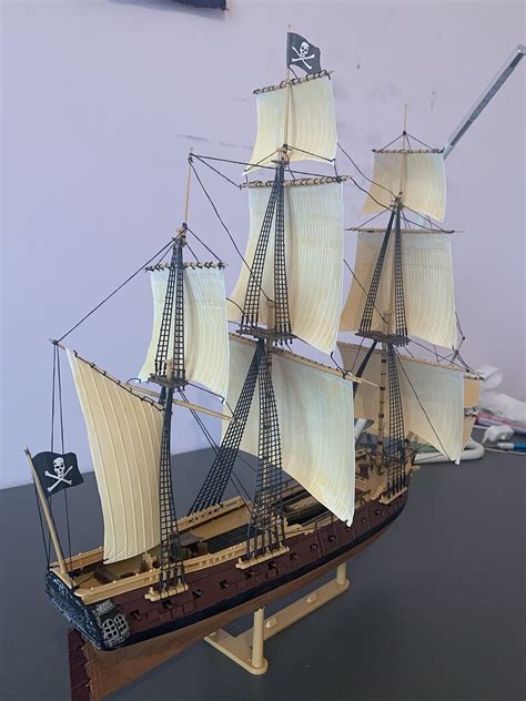 Jolly Roger Pirate Boat Plastic Model Sailing Ship 1 130 Scale