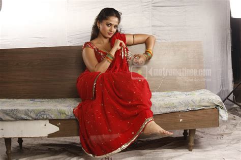 Sab Hot Actress Anushka Latest Hot Navel Cleavage And