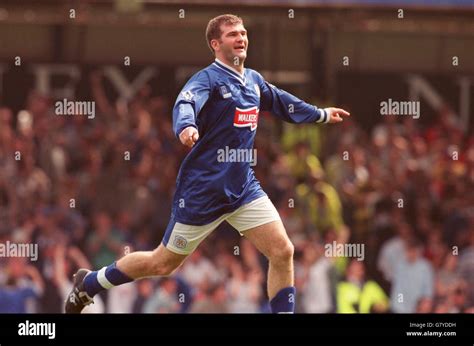 Ian Marshall Leicester City Celebrates Scoring Against Manchester