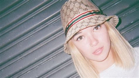 Sarah Snyder In Throwback Gucci Vogue