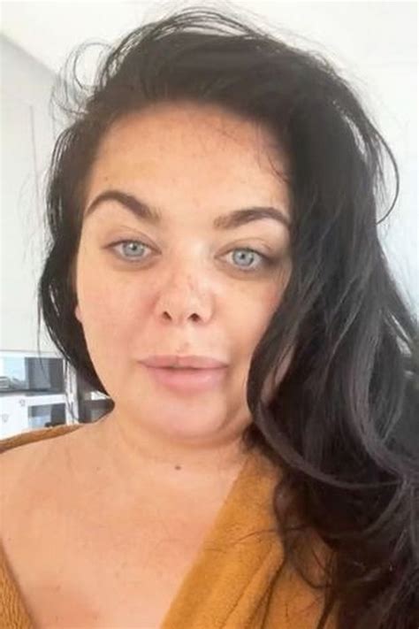 Scarlett Moffatt Lays Herself Bare As She Shows Off Natural Beauty In
