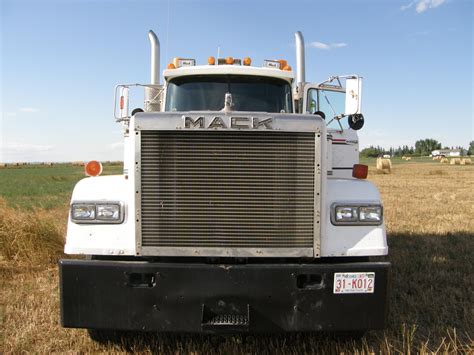 mack superliner   hp trucks  sale bigmacktruckscom