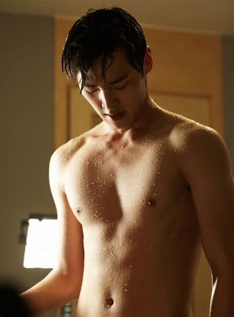 fit korean actor showering queerclick