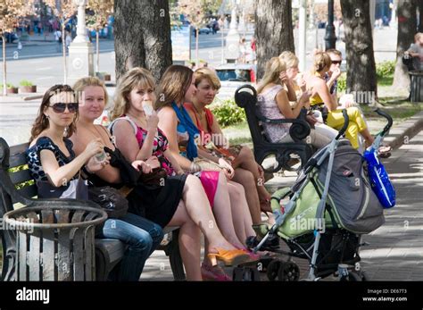 Ukraine Kiew Khreschatyk Straße Stockfotografie Alamy