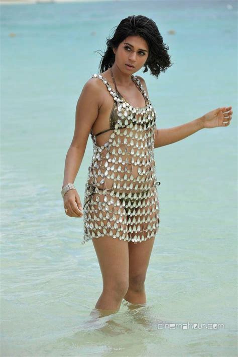 Unseen Tamil Actress Images Pics Hot Shraddha Das Bikini