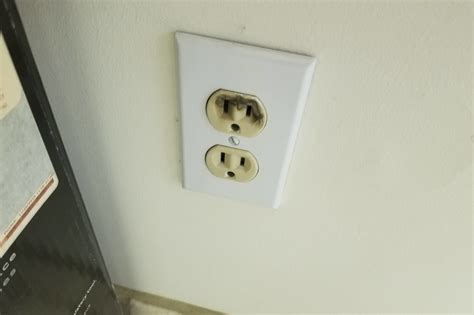 change wall outlet  turning  power diy