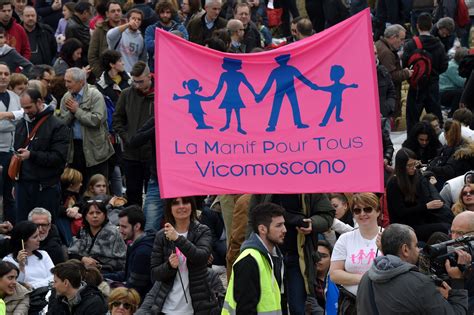 Julianne Moore Fights For Same Sex Marriage And Adoption Rights In Italy