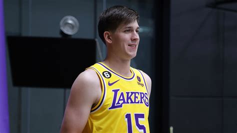 Lakers Supporting Cast Eager To Assist
