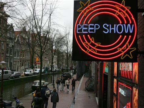 amsterdam s red light district tourists banned from staring at sex workers