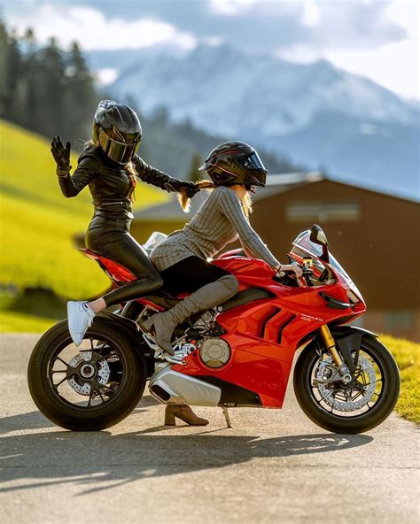 Pin On Motorcycle Babes