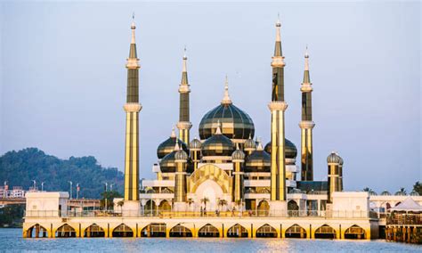 discover the most beautiful mosques in the world