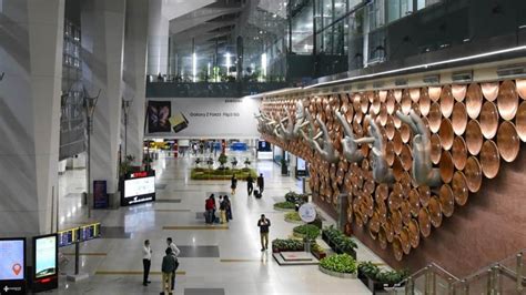 delhi airport  worlds  busiest  march data shows latest