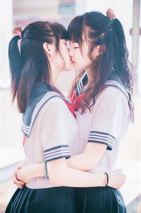 japanese lesbian girls kiss cute japanese girl japan girl lesbian girls