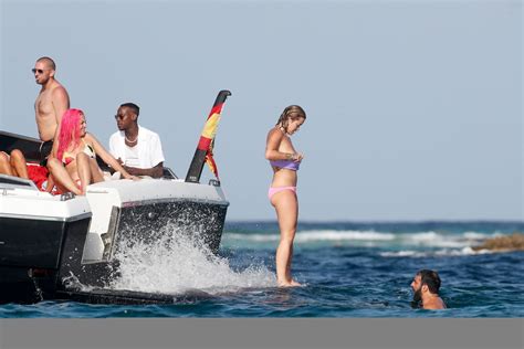 Rita Ora Nude Boobs On A Yacht With Romain Gavras 10 Photos And