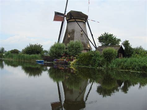 kinderdijk windmills holland hotel travel  trip packages resort accommodation map