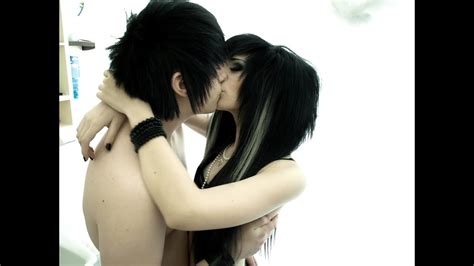 Cute Emo Couples Kissing Sexe Archive
