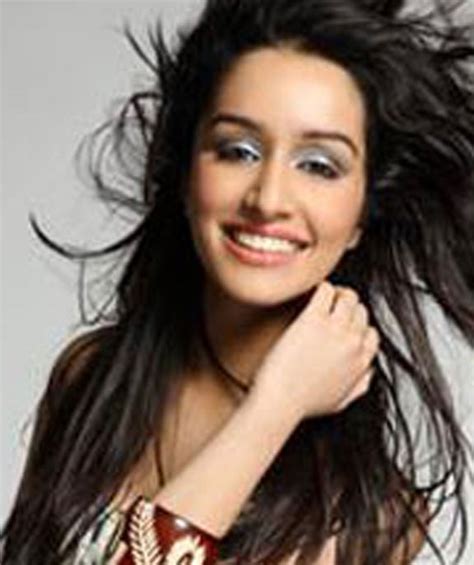 shraddha kapoor stunning hot and sexy latest pics