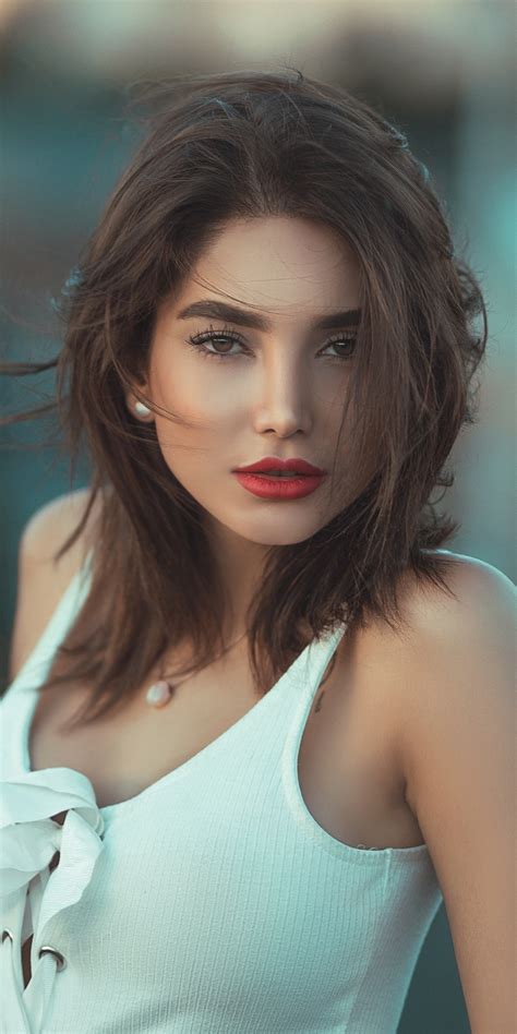 Download 1080x2160 Wallpaper Woman Beautiful Model Red Lips Honor 7x