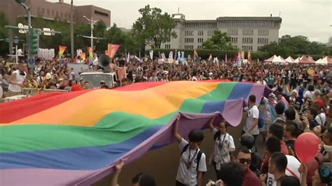 Taiwan Celebrates Asia S Biggest Gay Pride Parade