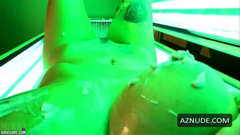 Nikki Sims Nude In A Tanning Bed Aznude