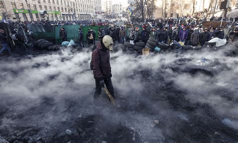 ukrainian   group claims    ordinating violence  kiev world news  guardian