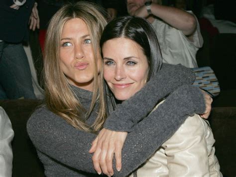 Courteney Cox Stands Up For Friends Co Star Jennifer