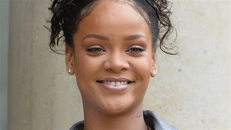 Rihanna S Stylist Uses Ors Olive Oil Lotion To Keep Her Hair Healthy