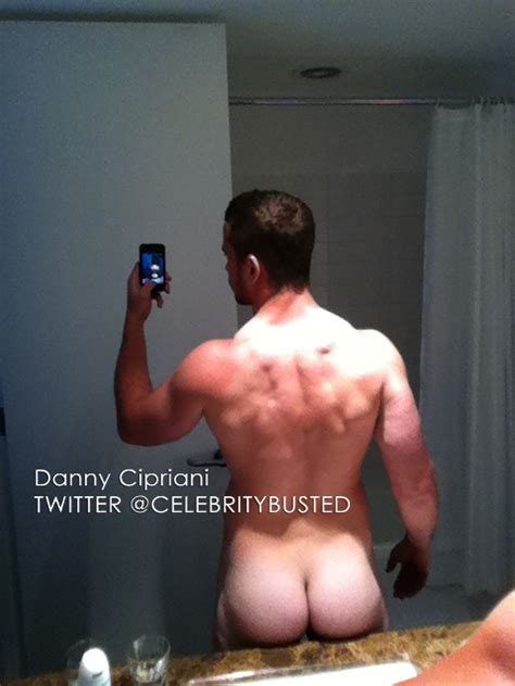omg he s naked british rugger danny cipriani omg blog [the original since 2003]