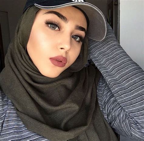 hijabi instagram fashion summer travel ootd modest
