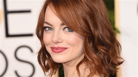 Emma Stone S Hair Isn T Red See Her New Dark Hair Blunt