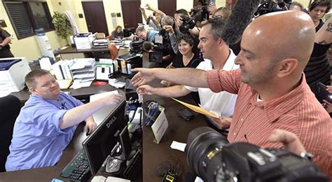 with clerk jailed gay kentucky couple gets marriage license maryland